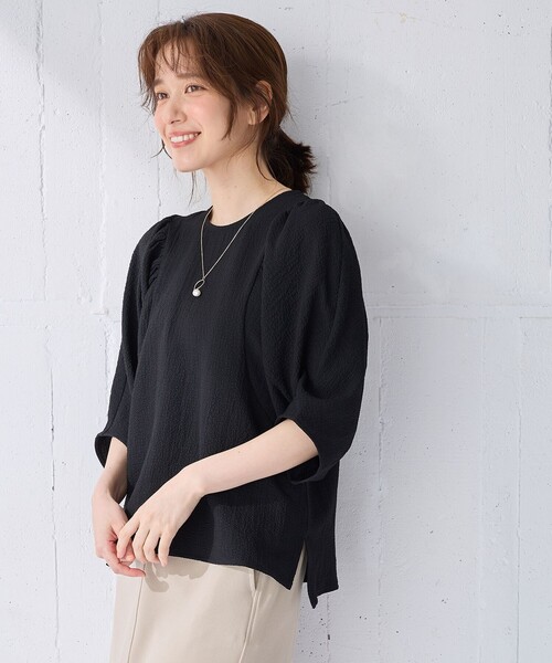 ANY（エニィ）の「ボリュームショルダーふくれプルオーバー（Tシャツ/カットソー・レディース・ダークブラウン系/ブラック系/ホワイト系/スモーキーグリーン系・F）」の4枚目の写真