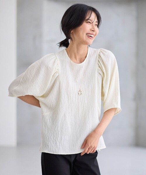ANY（エニィ）の「ボリュームショルダーふくれプルオーバー（Tシャツ/カットソー・レディース・ダークブラウン系/ブラック系/ホワイト系/スモーキーグリーン系・F）」の6枚目の写真