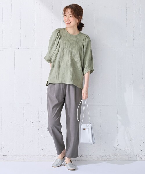 ANY（エニィ）の「ボリュームショルダーふくれプルオーバー（Tシャツ/カットソー・レディース・ダークブラウン系/ブラック系/ホワイト系/スモーキーグリーン系・F）」の15枚目の写真
