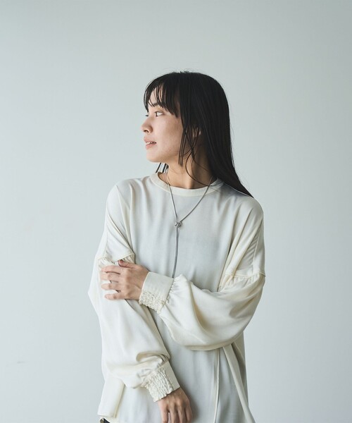 RONEL（ロネル）の「【RONEL】ワッシャーサテンドルマンブラウス（シャツ/ブラウス・レディース・オフホワイト/ネイビー・FREE）」の6枚目の写真