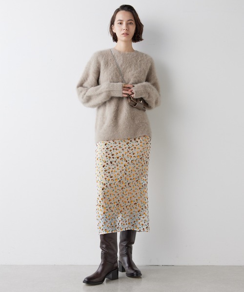 Whim Gazette（ウィムガゼット）の「カシミヤ混クルーネックファー