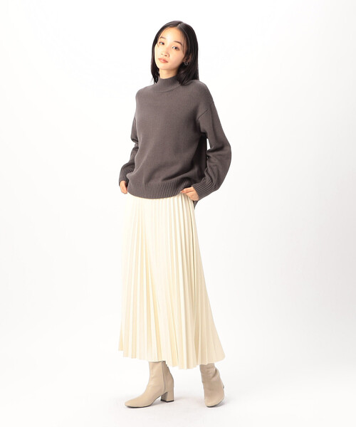 COMME CA ISM(コムサイズム)の「バックスリット ハイネックニット(ニット/セーター・レディース・ベージュ/ネイビー/モカ・MEDIUM/LARGE)」の12枚目の写真