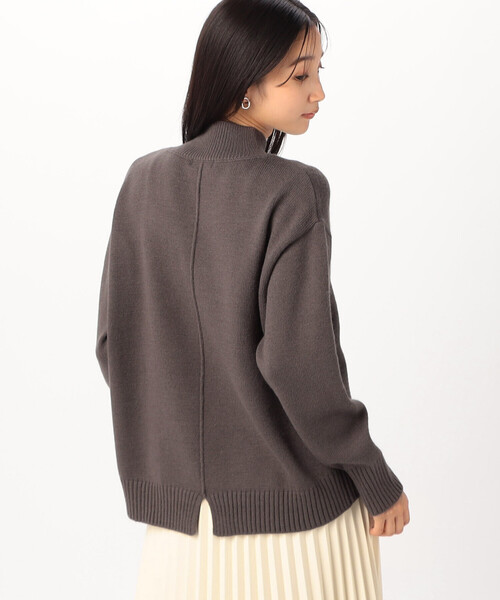 COMME CA ISM(コムサイズム)の「バックスリット ハイネックニット(ニット/セーター・レディース・ベージュ/ネイビー/モカ・MEDIUM/LARGE)」の15枚目の写真