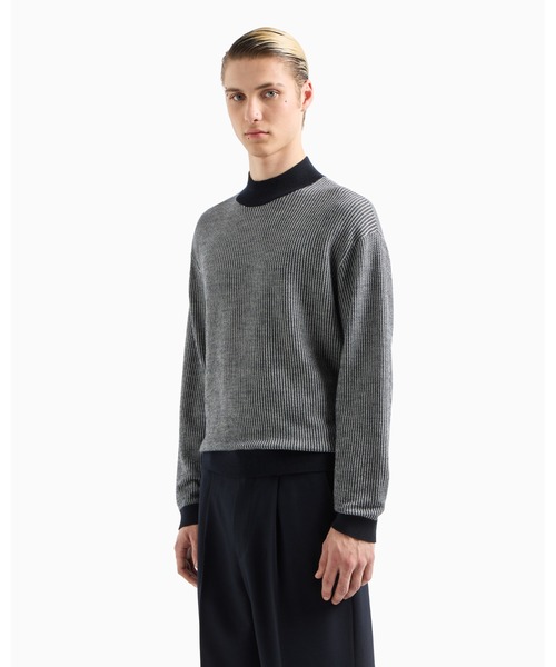 EMPORIO ARMANI(エンポリオアルマーニ)の「【エンポリオ アルマーニ】モックネックセーター ピュアバージンウール ジャカードマイクロパターン(ニット/セーター・メンズ・ネイビー系・LARGE/MEDIUM/SMALL/X-LARGE/X-SMALL)」の5枚目の写真