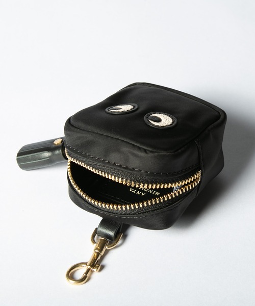 ANYA HINDMARCH 193610 イヤホンケース Ear Pods Pouch Eyes ANYA HINDMARCH Ear Pods Pouch Eyes in Black ECONYL