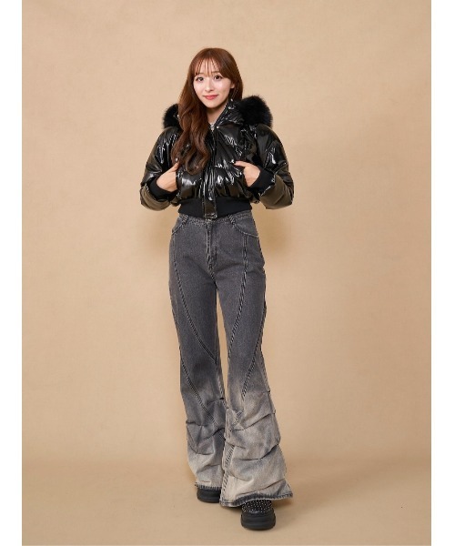 Darich（ダーリッチ）の「フェイクパテントレザーダウンジャケット