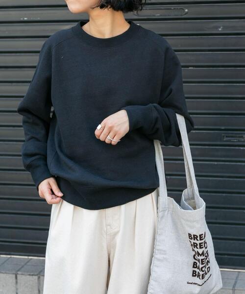 FORK&SPOON（フォークアンドスプーン）の「FORK&SPOON　ラフィー裏毛クルーネックスウェット（スウェット・レディース・ブルー/オフホワイト/グレー系その他/ブラック・1/2）」の2枚目の写真