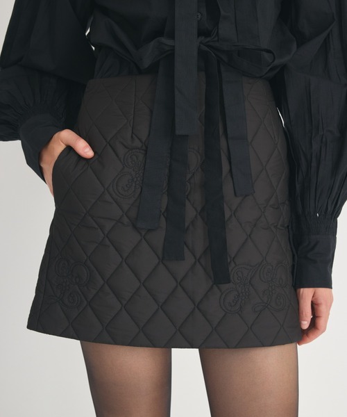 crinkle crinkle crinkle（クリンクルクリンクルクリンクル）の「【crinkle crinkle crinkle】イニシャルキルトスカート（スカート・レディース・ホワイト/パープル・FREE）」の3枚目の写真