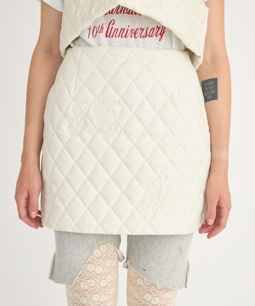 crinkle crinkle crinkle（クリンクルクリンクルクリンクル）の「【crinkle crinkle crinkle】イニシャルキルトスカート（スカート・レディース・ホワイト/パープル・FREE）」の7枚目の写真