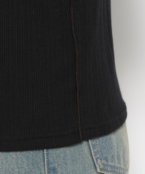 LOWRYS FARM（ローリーズファーム）の「リブメロータートル　250173（Tシャツ/カットソー・レディース・ブラック/アイボリー/ホワイト×ブラック・FREE）」の19枚目の写真