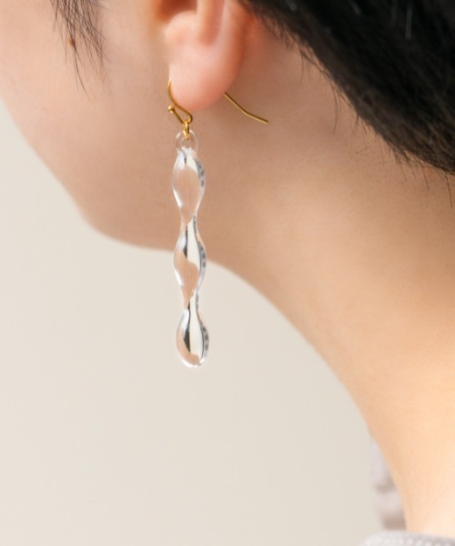 HARIO Lampwork Factory（ハリオランプワークファクトリー）の「【HARIO Lampwork Factory】ピアス リキッド（ピアス（両耳用）・レディース・クリア・フリー）」の5枚目の写真