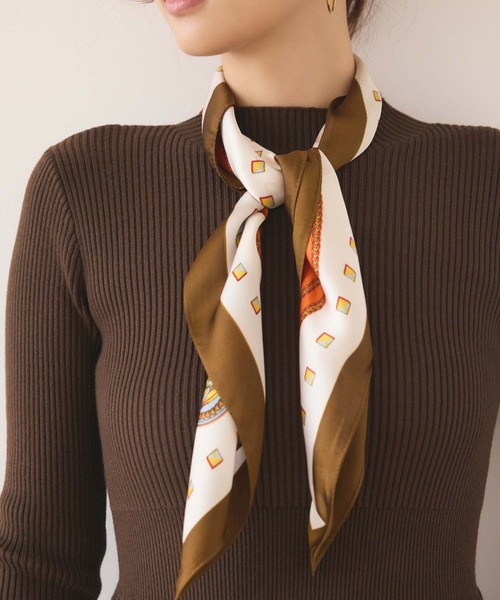Edit Sheen(エディットシーン)の「ロイヤルキープリントスカーフ(ストール/ショール・レディース・ブラウン/ゴールド/ブルー・FREE)」の2枚目の写真