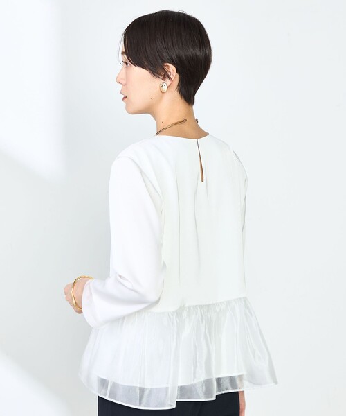 美品　オーガンギャザーブラウス　ベージュ セール】オトナサテンオーガンギャザーブラウス（シャツ