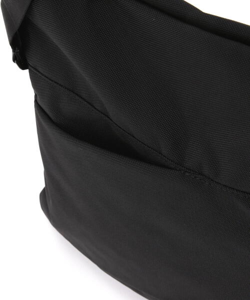 THE NORTH FACE（ザノースフェイス）の「THE NORTH FACE (ザ・ノース・フェイス）Pyrenees Shoulder L NM82508 ピレネーショルダーL（ショルダーバッグ・メンズ・ブラック・F）」の21枚目の写真