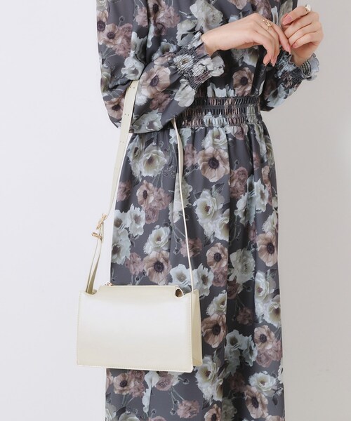 couture brooch（クチュールブローチ）の「スクエアミニショルダーバッグ（ショルダーバッグ・レディース・オフホワイト/ベビーピンク/ブラック・00）」の5枚目の写真