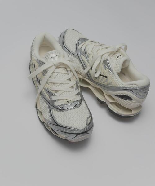 MIZUNO(ミズノ )の「Mizuno WAVE PROPHECY LS(スニーカー・メンズ・オフホワイト・26.5/27/27.5/28/28.5/29)」の3枚目の写真