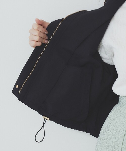 index（インデックス）の「撥水スタンドカラーショートブルゾン【洗濯機洗い可】（ブルゾン・レディース・ナチュラル/ネイビー・36/38/40/42）」の11枚目の写真