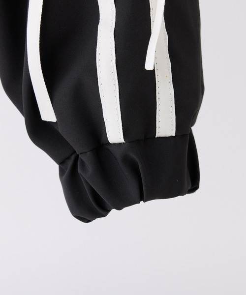 one after another NICE CLAUP（ワンアフターアナザーナイスクラップ）の「サイドラインリボンブルゾン（ブルゾン・レディース・ベージュ/ブラック/アイボリー・FREE）」の9枚目の写真