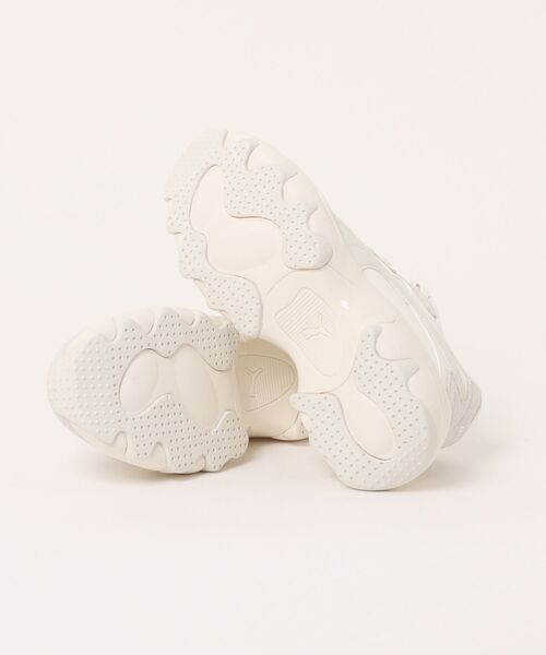 【PUMA】 W PULSAR LITE SHINMERY W.WH/SLV/PUMA 国内発送 PUMA PULSAR LITE SHINMERY WNS WARM WHITE-PUMA SILVER（プーマ