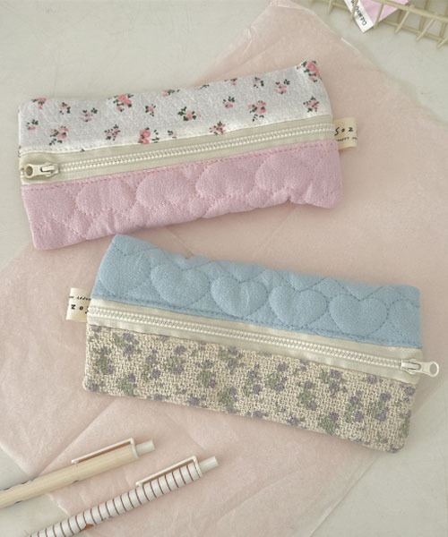 Mayree（メイリー）の「【urge select】小花柄 ナチュラルデザイン ペンポーチ（ポーチ・レディース・ライトブルー/ライトピンク・FREE）」の3枚目の写真