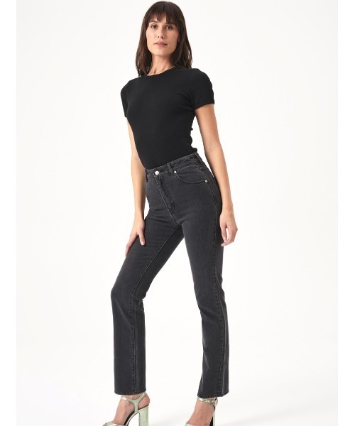 ROLLA'S(ローラス)の「ORIGINAL STRAIGHT(デニムパンツ・レディース・ブラック・25/27/26)」の2枚目の写真