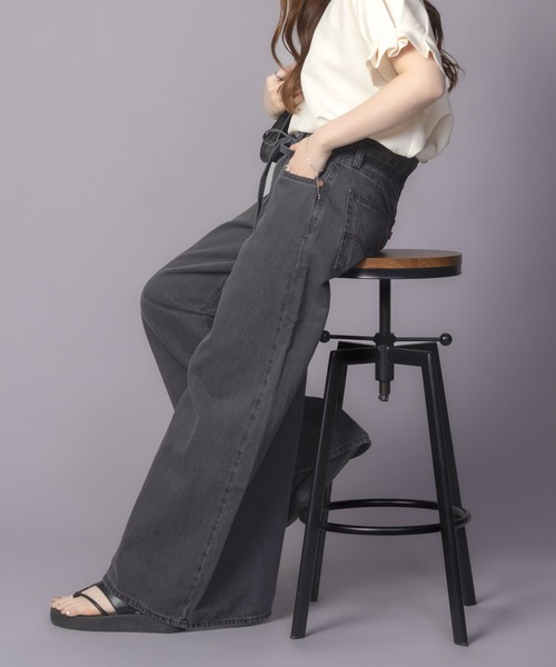 Levi's(リーバイス)の「【Levi's(R) 】 SUPER WIDE JEANS / スーパーワイドジーンズ 001T3(デニムパンツ・レディース・ブラック/ブルー系・25inch/26inch/27inch)」の5枚目の写真