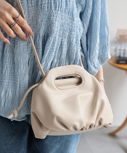 sakishimatokyo(サキシマトーキョー)の「【2WAY】合皮ショルダーバッグ/ギャザー/BAG/バック(ショルダーバッグ・レディース・オフホワイト/ブラック/ベージュ・FREE)」の3枚目の写真