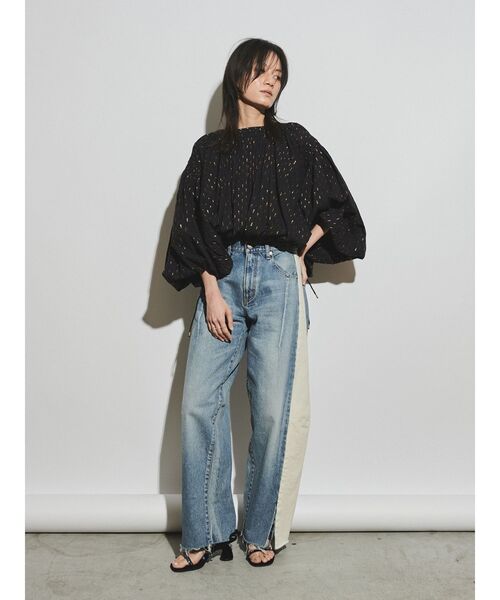 Ungrid(アングリッド)の「【Htage】ラメドビーサイドスリットボリュームブラウス(シャツ/ブラウス・レディース・ブラック/オフホワイト・FREE)」の8枚目の写真