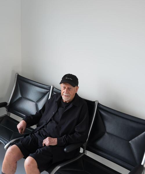 URBAN RESEARCH(アーバンリサーチ)の「Wide Dad SHADE TECH SHORT-SLEEVE SHIRTS(シャツ/ブラウス・メンズ・ネイビー・1/2)」の6枚目の写真