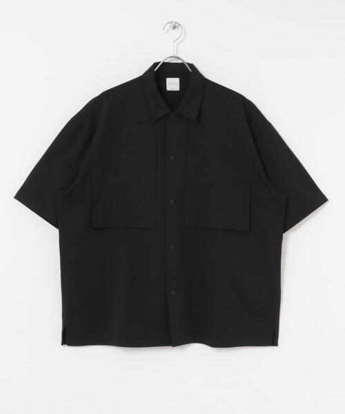 URBAN RESEARCH(アーバンリサーチ)の「Wide Dad SHADE TECH SHORT-SLEEVE SHIRTS(シャツ/ブラウス・メンズ・ネイビー・1/2)」の17枚目の写真