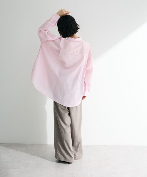 Green　Parks（グリーンパークス）の「綿麻混レギュラーカラーBIGシルエットシャツ（シャツ/ブラウス・レディース・グリーン系その他3/イエロー系その他2/サックスブルー/ピンク系その他/ブルー系その他6・FREE）」の19枚目の写真