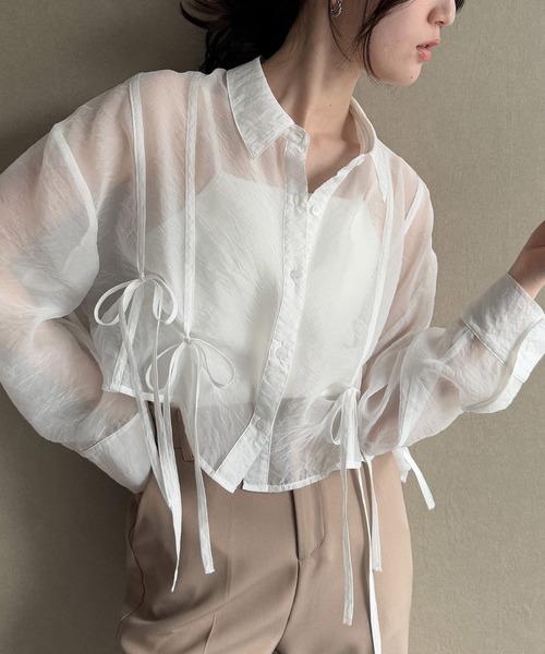 junoah(ジュノア)の「リボンタックシアーシャツ(シャツ/ブラウス・レディース・ブラック/クリーム/ホワイト・SMALL/MEDIUM/LARGE)」の4枚目の写真