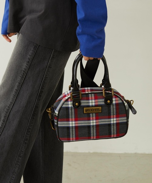 MILKFED.(ミルクフェド)の「PLAID PATTERN BOSTON BAG(ショルダーバッグ・レディース・ブラック/レッド/チャコール・ONE SIZE)」の3枚目の写真