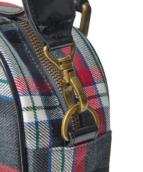 MILKFED.(ミルクフェド)の「PLAID PATTERN BOSTON BAG(ショルダーバッグ・レディース・ブラック/レッド/チャコール・ONE SIZE)」の20枚目の写真