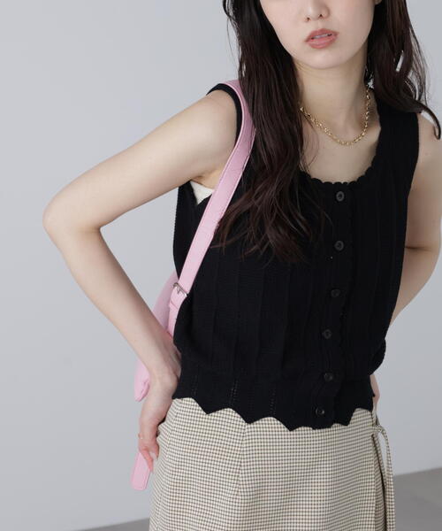 FREE'S MART（フリーズマート）の「スカラップ編みニットタンクトップ（ニット/セーター・レディース・ブラック/ホワイト/レッド・FREE）」の11枚目の写真