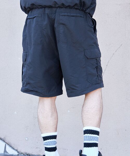 FFEIN（フェイン）の「【FFEIN(フェイン)】２WAYナイロンテックワイドカーゴパンツ / ドローコード付き ハーフパンツ（カーゴパンツ・メンズ・ブラック/カーキ/ダークパープル/ネイビー/ベージュ・SMALL/MEDIUM/LARGE）」の11枚目の写真