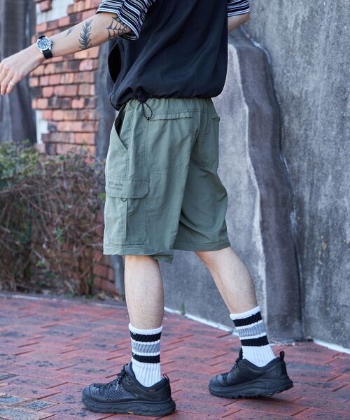 FFEIN（フェイン）の「【FFEIN(フェイン)】２WAYナイロンテックワイドカーゴパンツ / ドローコード付き ハーフパンツ（カーゴパンツ・メンズ・ブラック/カーキ/ダークパープル/ネイビー/ベージュ・SMALL/MEDIUM/LARGE）」の21枚目の写真