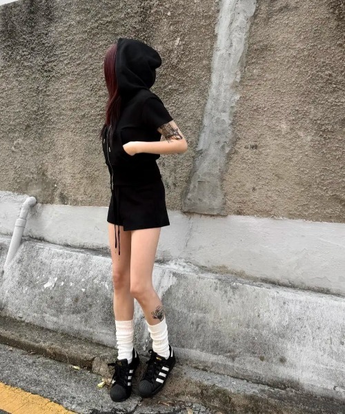 BLACKUP（ブラックアップ）の「[B-BASIC] エアスウェットスリム半袖ジップアップフーディ（パーカー・レディース・ホワイト系/グレー/ブラック・MEDIUM/SMALL）」の10枚目の写真