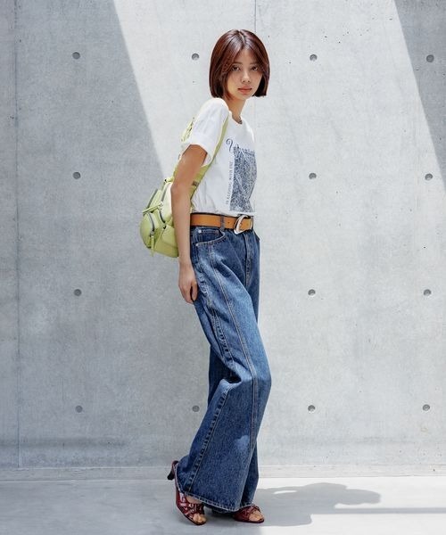 PAGEBOY（ページボーイ）の「クラックフォトTシャツ（Tシャツ/カットソー・レディース・チャコールグレー/オフホワイト/レッド系その他・FREE）」の6枚目の写真