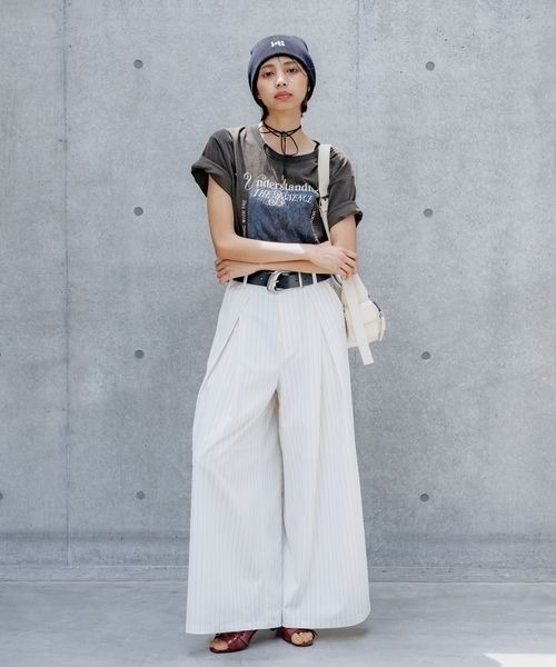 PAGEBOY（ページボーイ）の「クラックフォトTシャツ（Tシャツ/カットソー・レディース・チャコールグレー/オフホワイト/レッド系その他・FREE）」の13枚目の写真