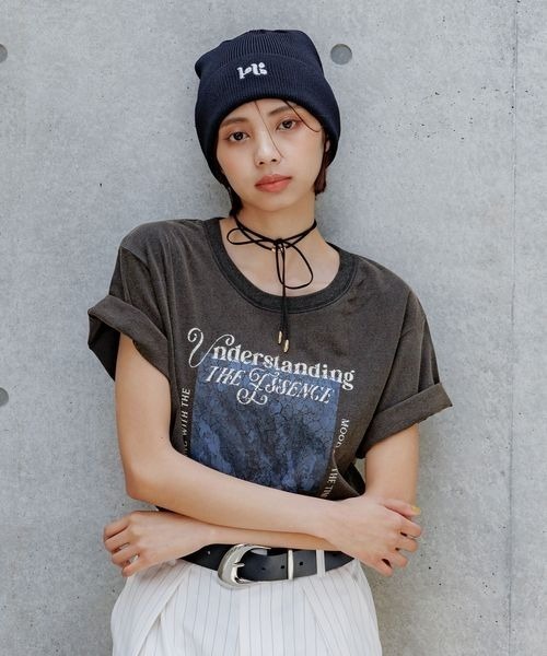 PAGEBOY（ページボーイ）の「クラックフォトTシャツ（Tシャツ/カットソー・レディース・チャコールグレー/オフホワイト/レッド系その他・FREE）」の15枚目の写真