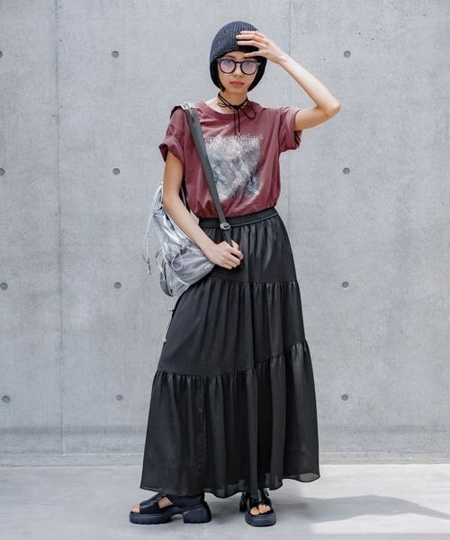 PAGEBOY（ページボーイ）の「クラックフォトTシャツ（Tシャツ/カットソー・レディース・チャコールグレー/オフホワイト/レッド系その他・FREE）」の18枚目の写真