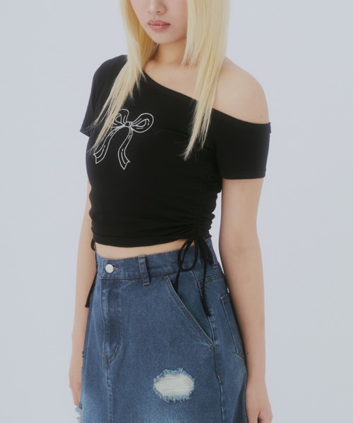 GAB GAB(ガブガブ)の「ワンオフショルトップス(Tシャツ/カットソー・レディース・ブラック/ホワイト・FREE)」の14枚目の写真