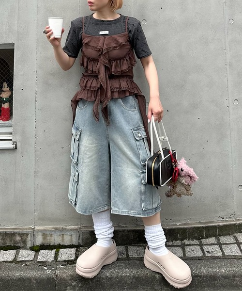 Alley Tokyo(アリートーキョー)の「フリフリとぴろんのキャミ(シャツ/ブラウス・レディース・ブラウン/オフホワイト・FREE)」の15枚目の写真