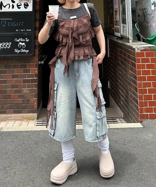 Alley Tokyo(アリートーキョー)の「フリフリとぴろんのキャミ(シャツ/ブラウス・レディース・ブラウン/オフホワイト・FREE)」の7枚目の写真