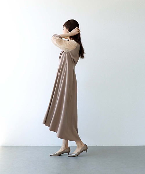 Jines(ジネス)の「ウエストタックフィッシュテールワンピース(ワンピース・レディース・ブラウン/グリーン・38)」の11枚目の写真