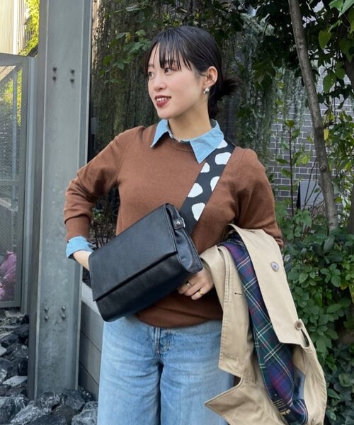 ear PAPILLONNER イアパピヨネ ショルダーバッグ SNS総再生数800万突破