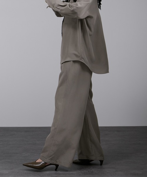 SALON adam et rope'（サロン アダム エ ロペ）の「[25AW]GENTLE SILK パンツ / セットアップ対応・洗える（その他パンツ・レディース・ブラック/ブラウン系その他2/ピンク系その他2・S/M）」の22枚目の写真