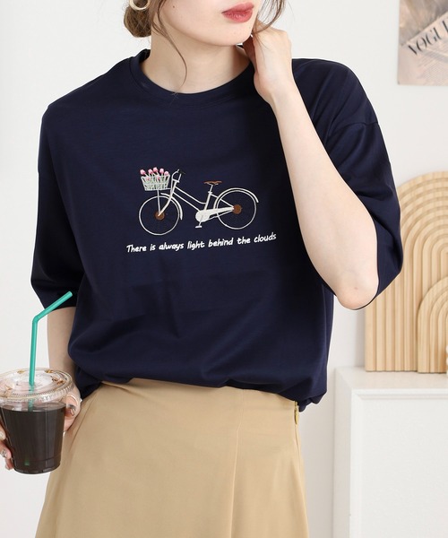 BRODIAEA(ブローディア)の「BRODIAEA 自転車刺繍半袖Tシャツ(Tシャツ/カットソー・レディース・オフホワイト/ライム/コーラル/ネイビー・40)」の3枚目の写真
