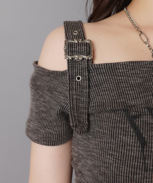 SPINNS（スピンズ）の「オフショル半袖カットソー/ベルトギャザー（Tシャツ/カットソー・レディース・チャコール/ホワイト/ブラック・ONESIZE）」の13枚目の写真